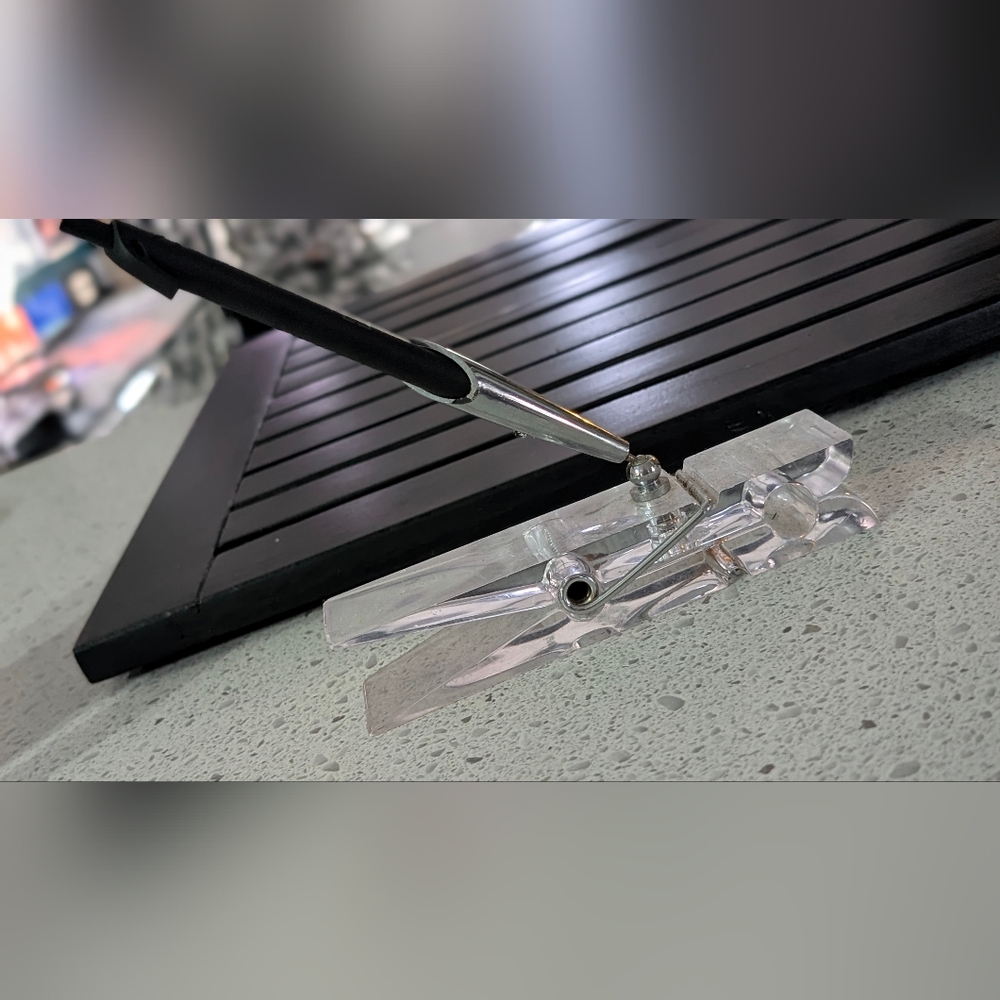 Acrylic Paper Clip Pen Holder